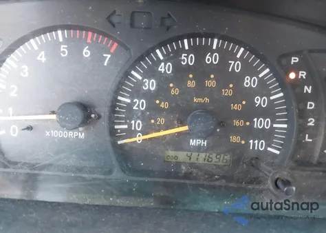 2004 Toyota Tundra Sr5 V8 z USA, uszkodzony, nr VIN 5TBRT34144S441869